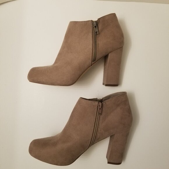 Madden Girl  Taupe suede Ankle Block Heel Boots  size 9 - Picture 1 of 6